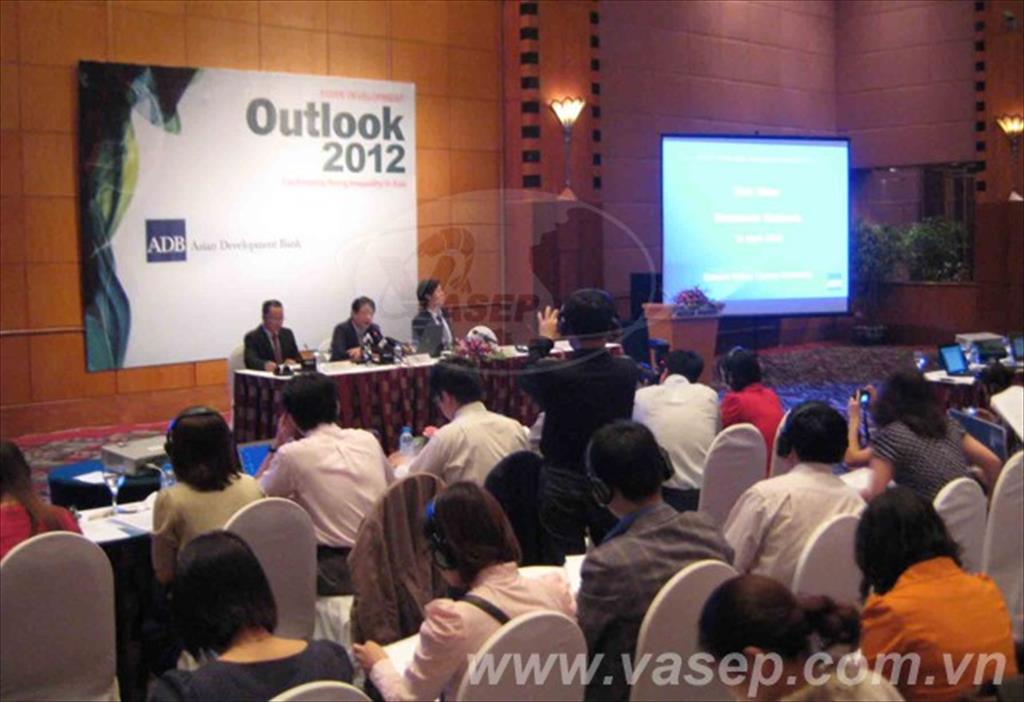 Họp báo ADB: Việt Nam- Triển vọng kinh tế 2012