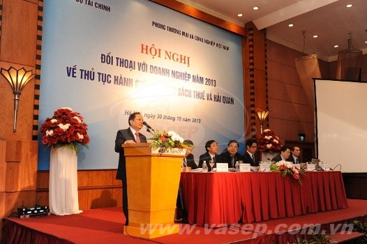 Đối thoại với DN năm 2013 về thủ tục hành chính chính sách thuế & hải quan