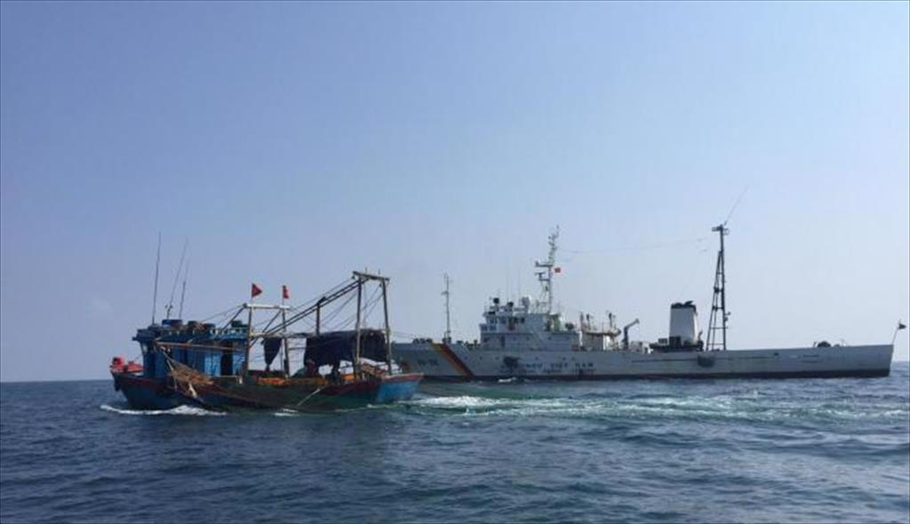 Ngăn chặn khai thác thủy sản bất hợp pháp trên Vịnh Bắc Bộ