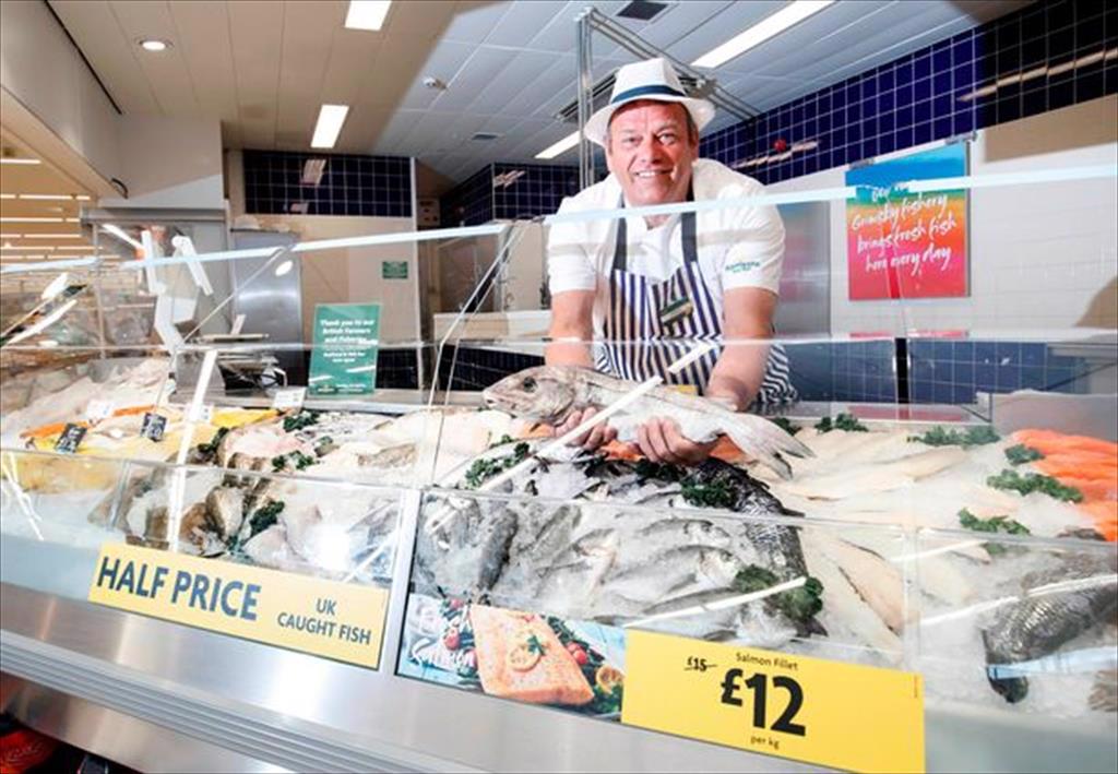 Anh: Năm 2020, doanh số bán lẻ thủy sản có vỏ  tăng 100 triệu bảng