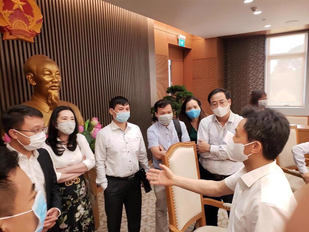 Chính phủ đảm bảo đủ nguồn cung vắc xin ngừa COVID-19