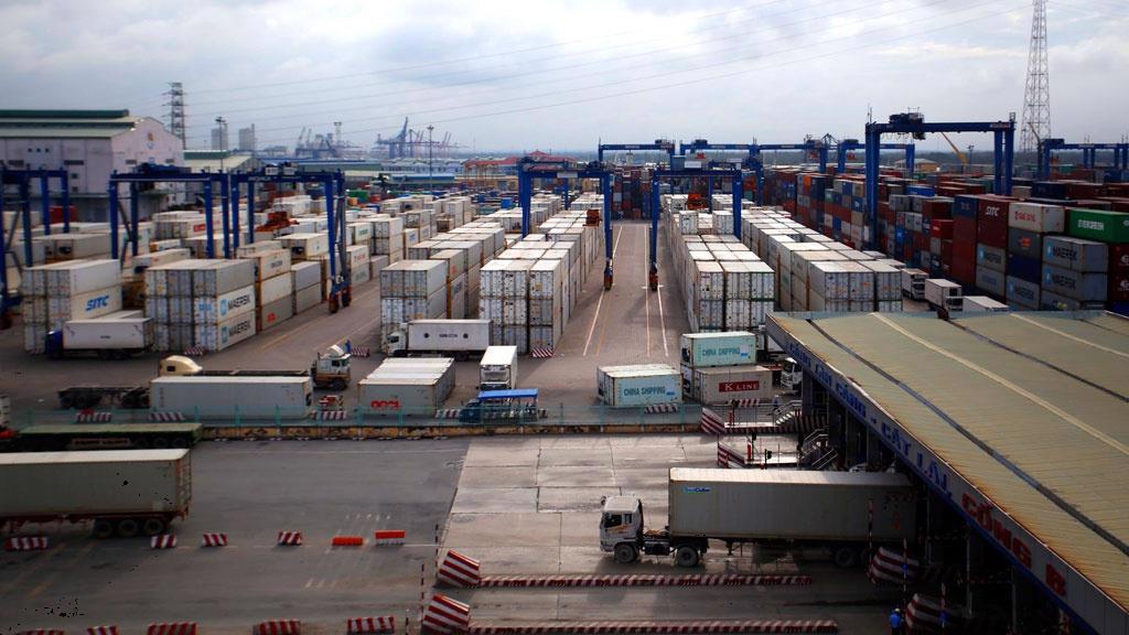 Doanh nghiệp lại oằn mình lo phí