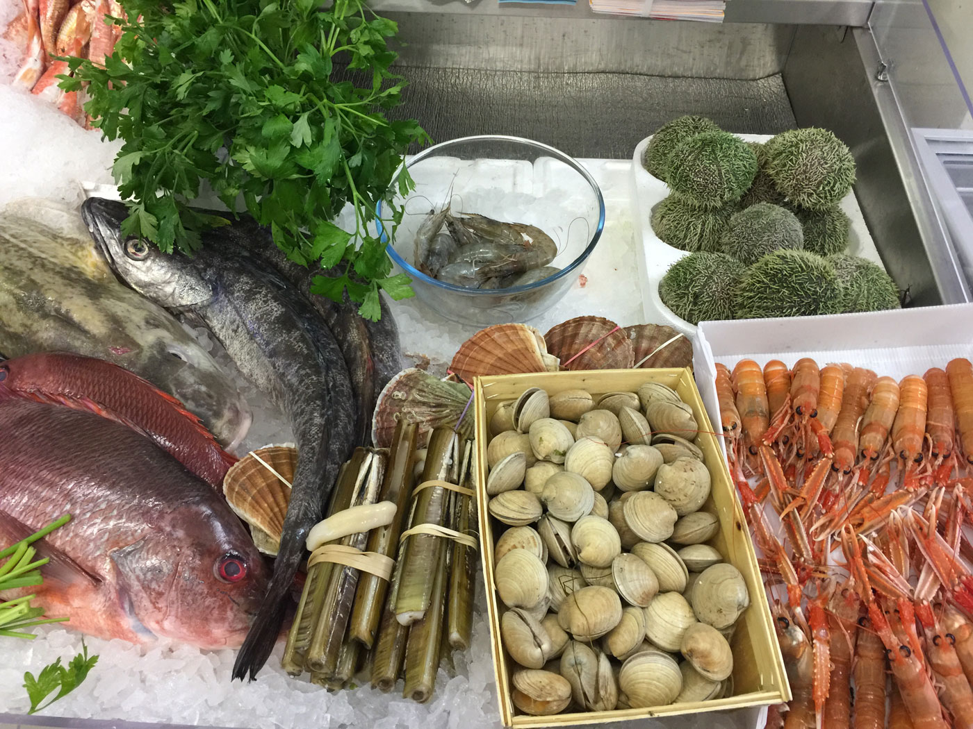 Doanh số thủy sản ở Anh sụt giảm do Covid