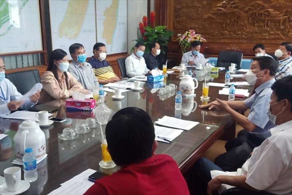 Công nhân chế biến thủy sản tỉnh Cà Mau không sợ mất việc do COVID-19