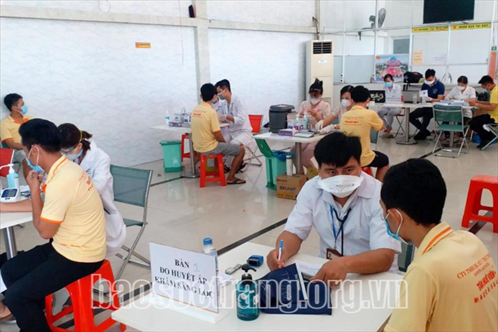 5.790 liều vắc xin phòng Covid-19 được tiêm cho công nhân, lao động tại Khu Công nghiệp An Nghiệp