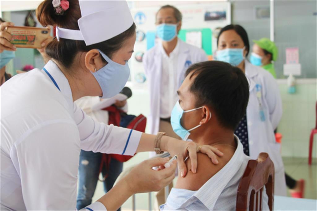 Tiêm vắc xin phòng Covid-19 đợt 5 cho hơn 87.000 người