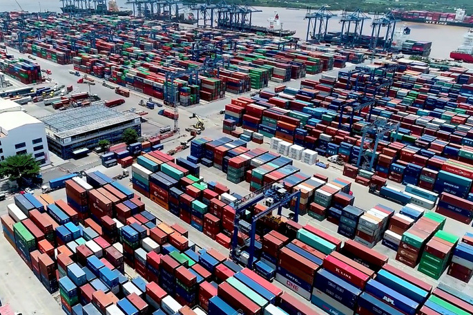 Doanh nghiệp chỉ nhận hàng tại Cát Lái trong 48 giờ kể từ khi container hạ bãi 
