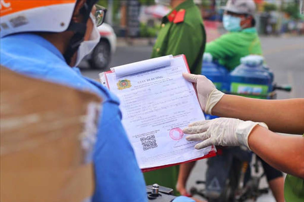 Nguy cơ tê liệt sản xuất vì doanh nghiệp không có giấy đi đường