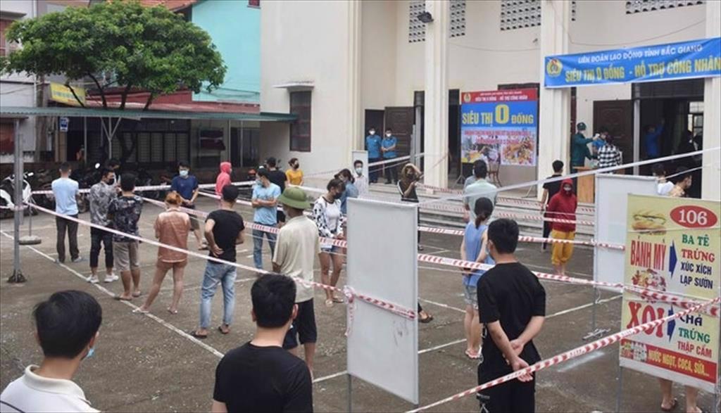 Chạm ngưỡng áp lực chịu đựng, 11 hiệp hội, ngành hàng kiến nghị miễn BHXH cho người lao động và doanh nghiệp