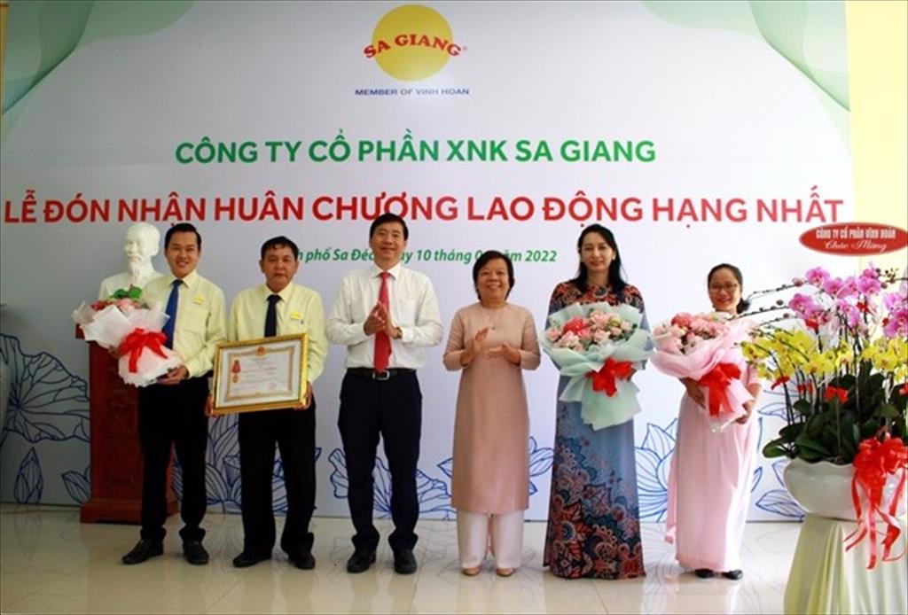 SAGIMEXCO đón nhận Huân chương Lao động hạng Nhất