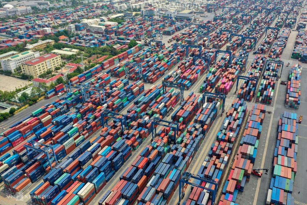 Xuất khẩu Việt Nam đang ứng phó biến động toàn cầu ra sao?