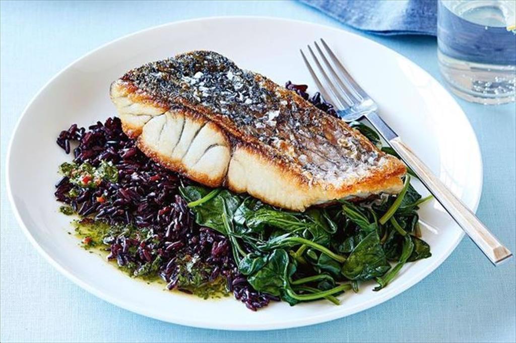 ADB tài trợ cho trại nuôi cá chẽm, rong biển của Australis tại Việt Nam