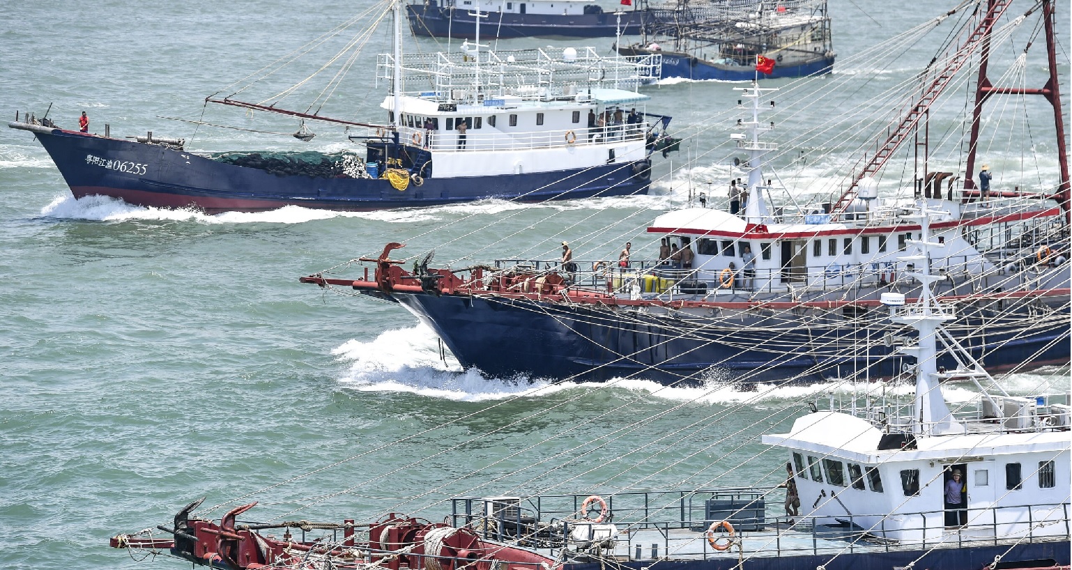 Chấm dứt đánh bắt cá bất hợp pháp