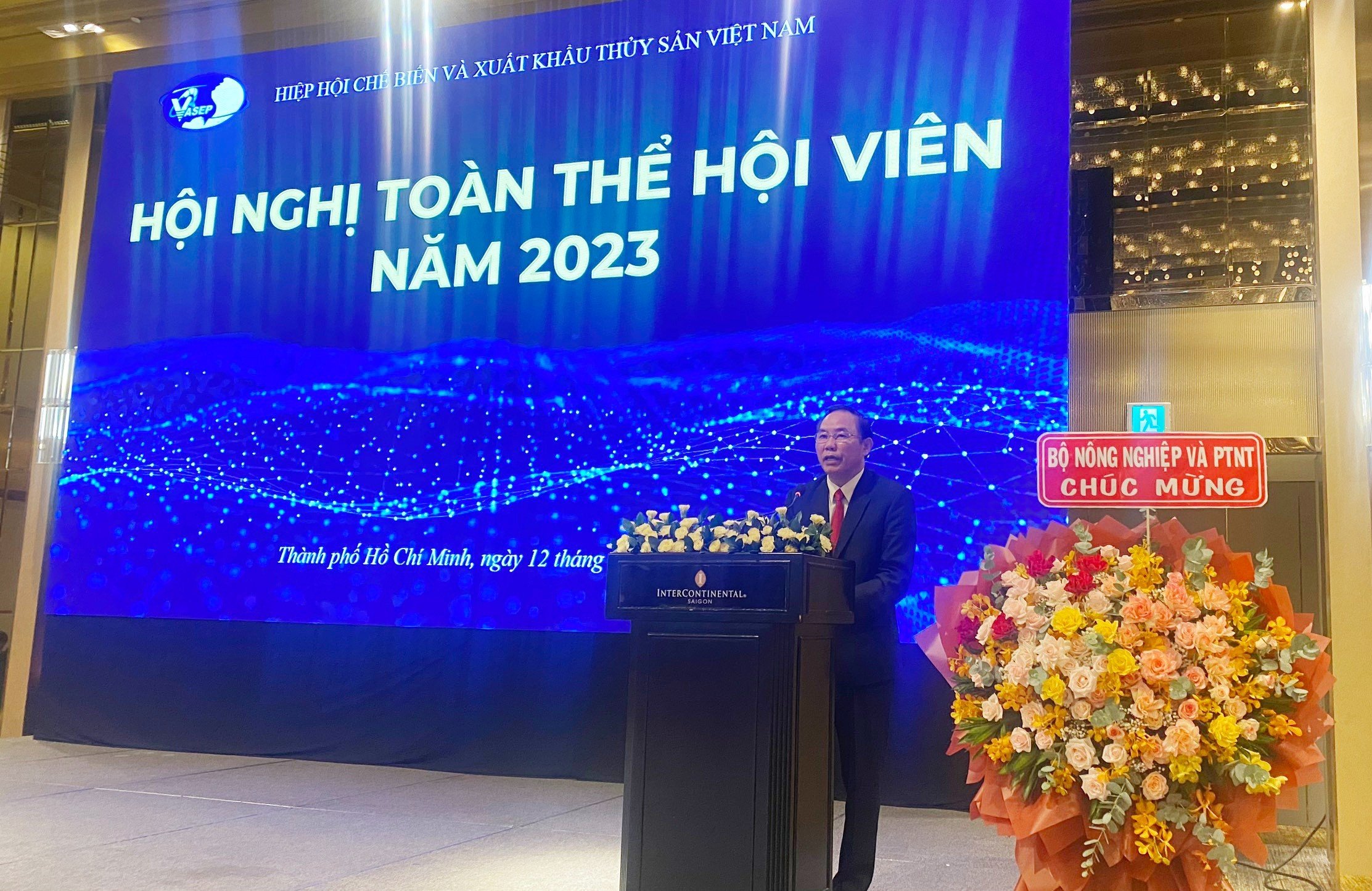 Thứ trưởng Bộ NNPTNT Mong VASEP tiếp tục hoàn thành tốt vai trò cầu nối giữa DN và chính phủ, giữa DN với cộng đồng ngư dân và các thị trường quốc tế