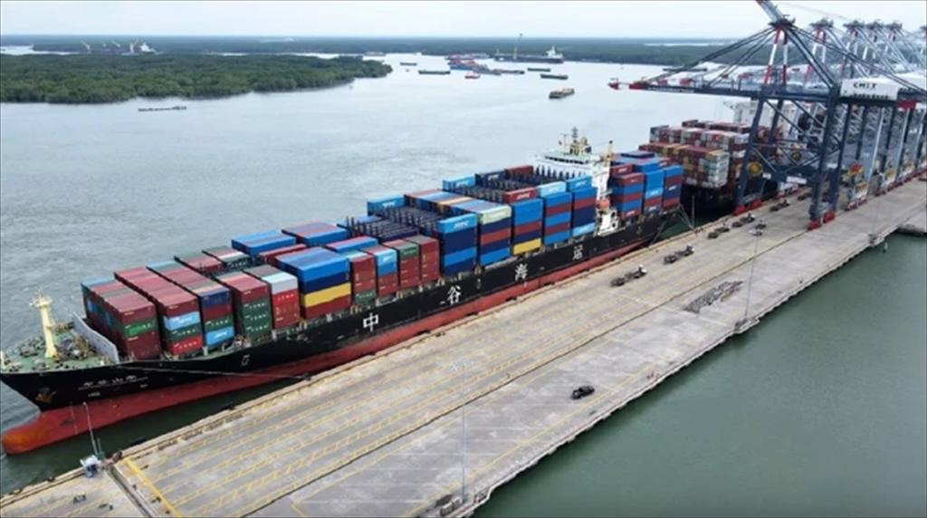 Cước tàu biển sang Mỹ tăng đến 1.750 USD, thách thức mới cho xuất khẩu