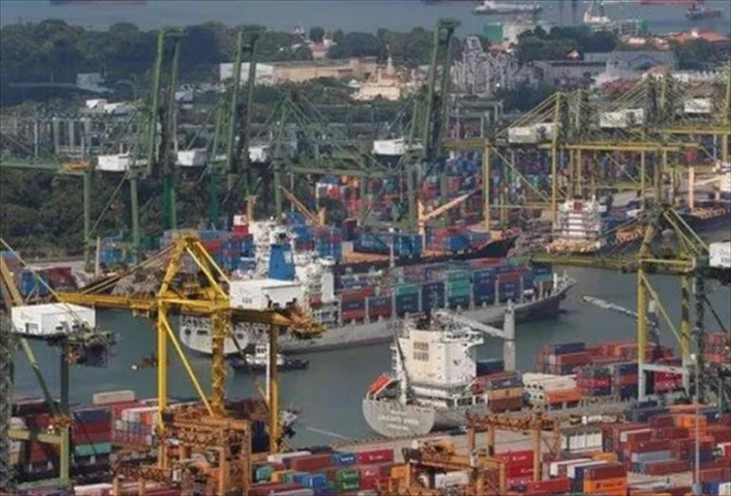 Cảng tắc nghẽn ảnh hưởng đến chuỗi cung ứng