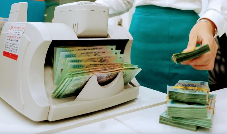 Ngân hàng Nhà nước yêu cầu giảm lãi suất, đơn giản thủ tục vay 