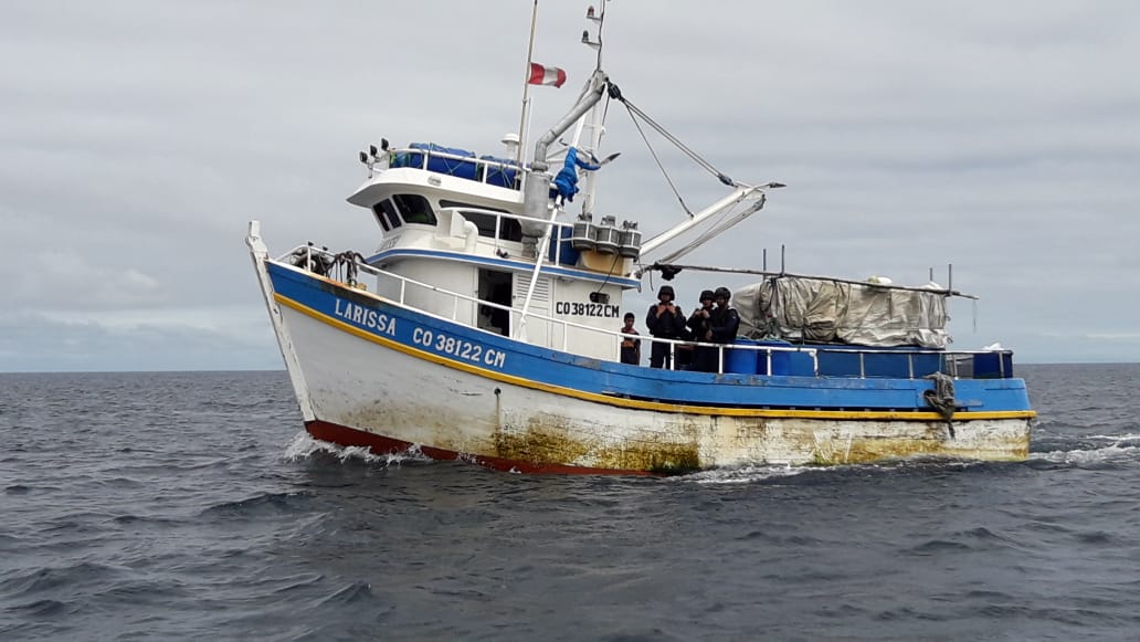 Hải quân Ecuador chống đánh bắt cá trái phép quanh quần đảo Galapagos