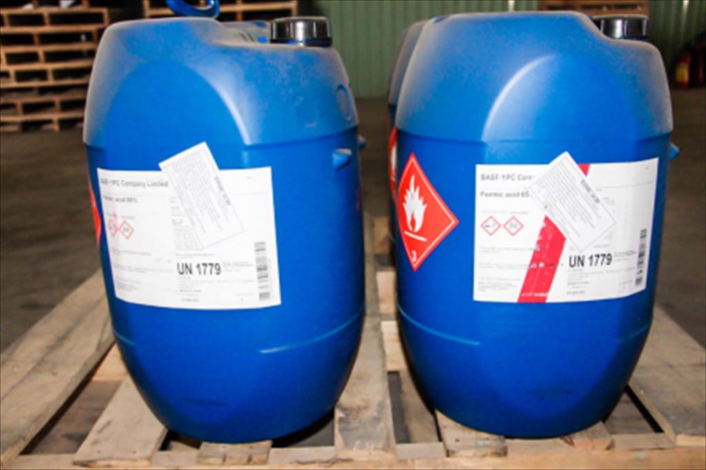 Bộ NNPTNT phản hồi về cấp phép thức ăn chăn nuôi và thủy sản chứa tiền chất Acid formic