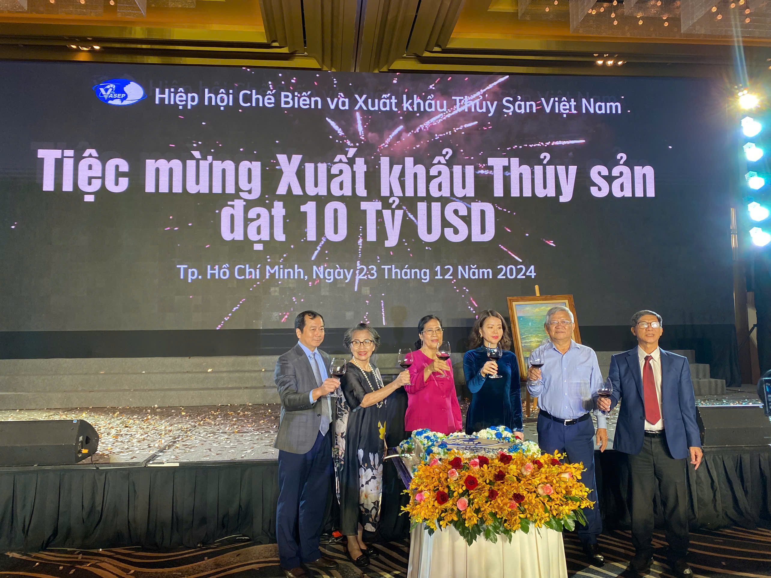 Thủy sản về đích xuất khẩu 10 tỉ USD