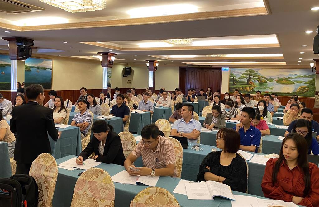 Khóa đào tạo "Nâng cao năng lực kinh doanh, xuất nhập khẩu và mở rộng khách hàng" tổ chức tại Tp. HCM (26/6/2023)