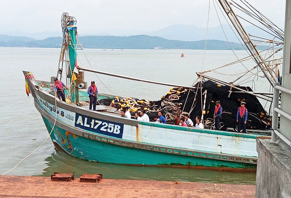 Tòa án Myanmar tuyên án tù các thuyền viên đánh cá Thái Lan