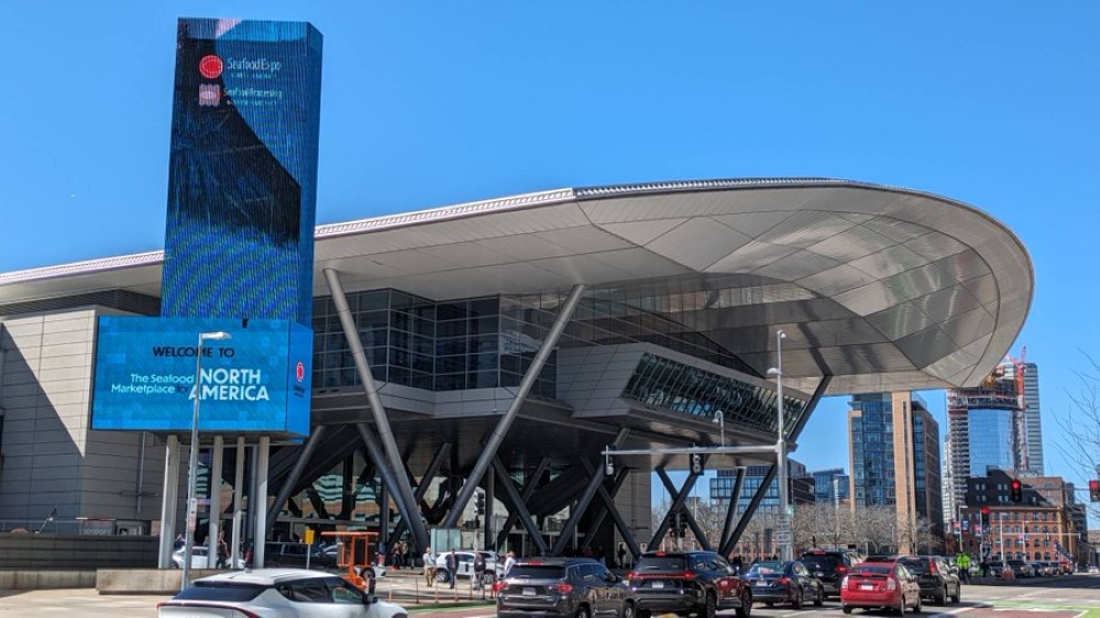 Mỹ du ký (Bài 2) - Mang trống chiêng ra xứ người