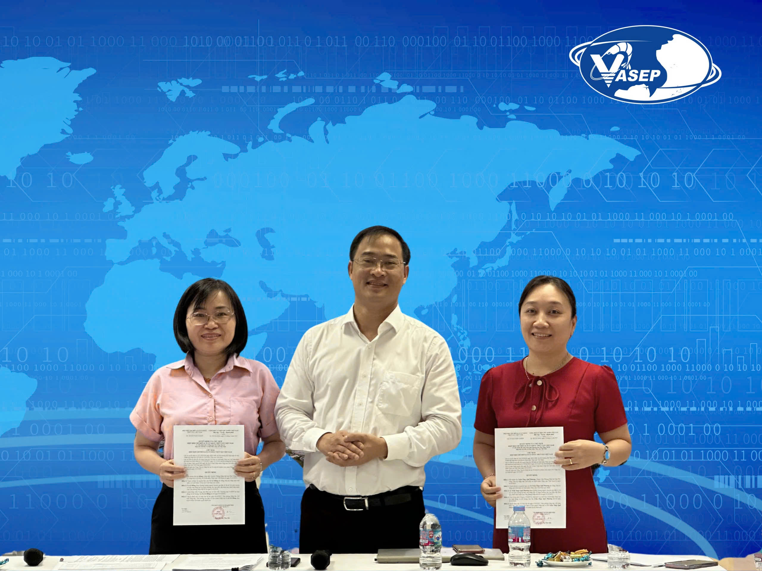 Bổ nhiệm bà Lê Hằng và bà Trần Thụy Quế Phương làm Phó Tổng Thư ký Hiệp hội VASEP