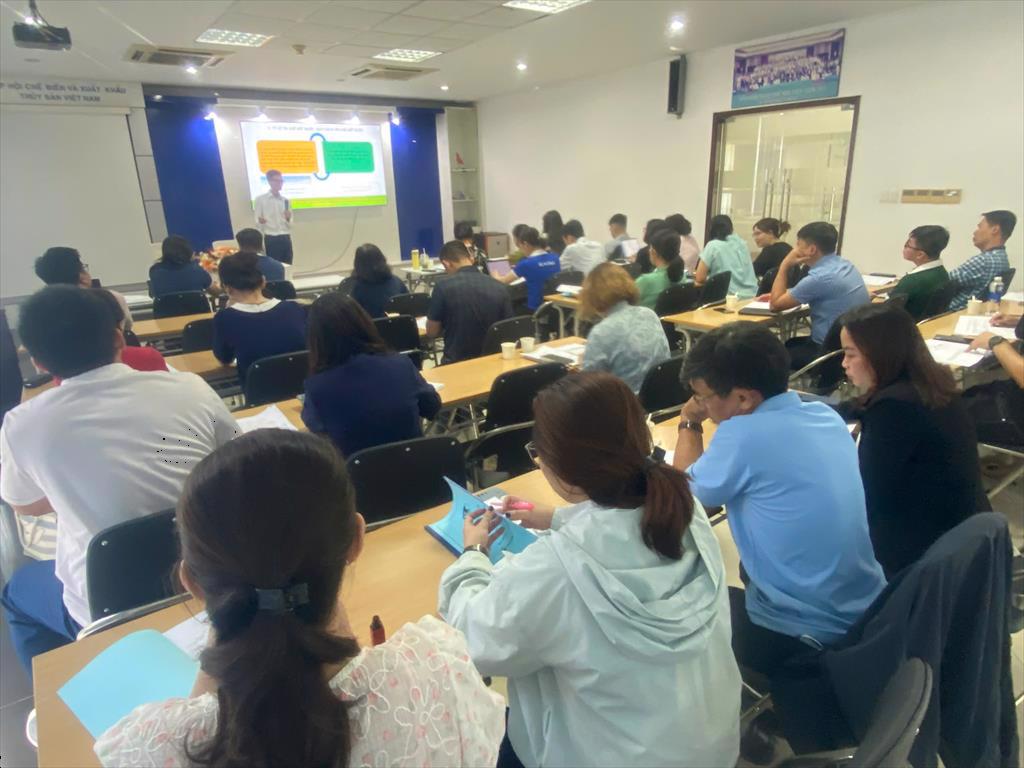 Hội thảo tập huấn: "Hướng dẫn thực hiện Trách nhiệm mở rộng của nhà sản xuất (EPR) cho doanh nghiệp CBTS"