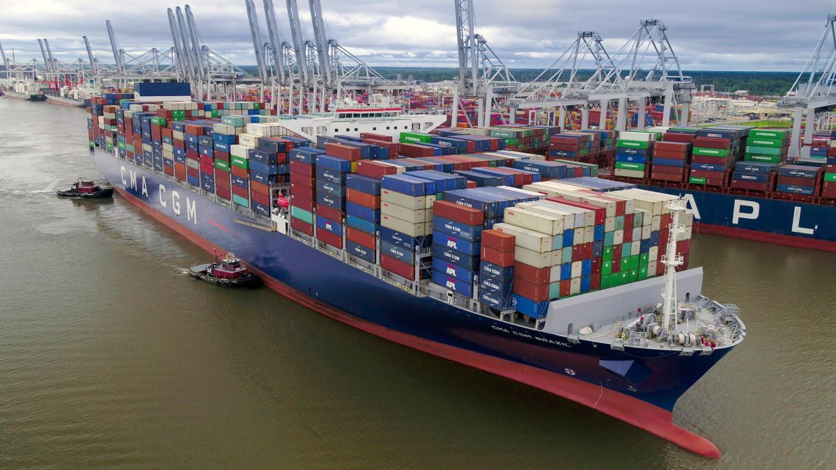 Mức nhập khẩu tại các cảng của Hoa Kỳ dự kiến giảm hàng tháng lần đầu tiên kể từ năm 2023