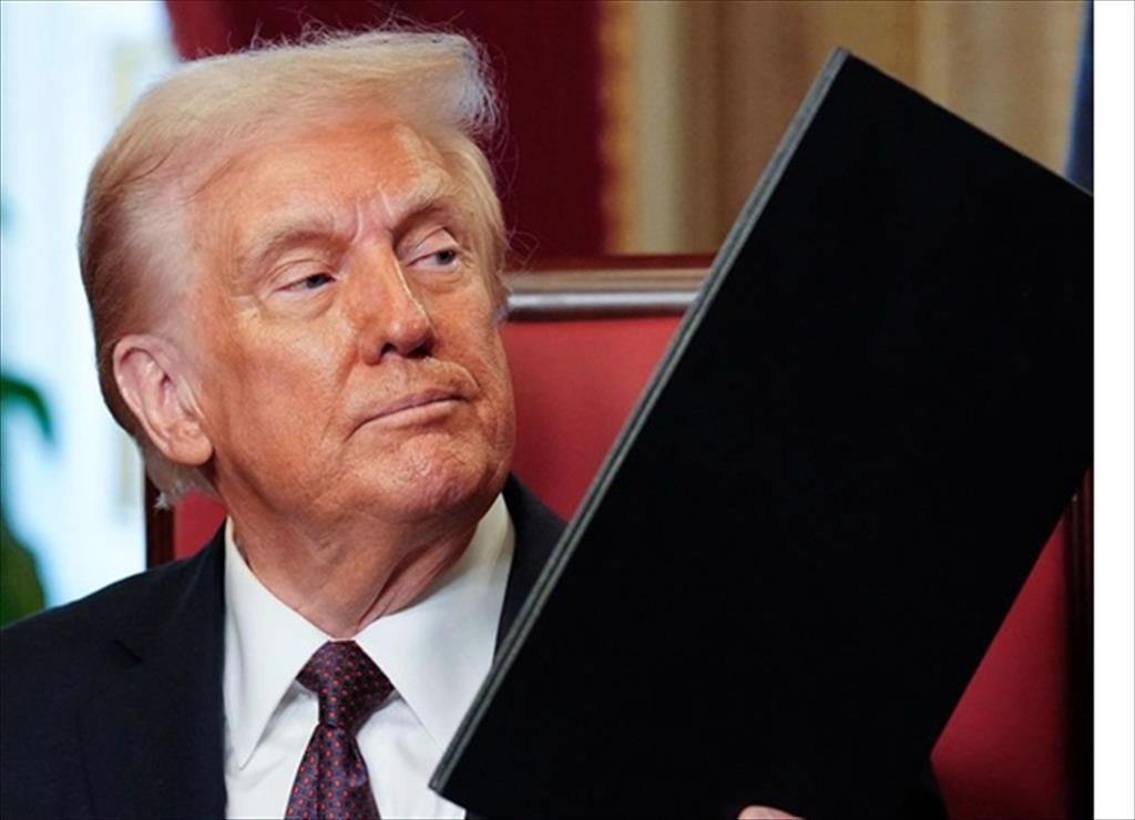 Lãnh đạo British Columbia và bang Washington kêu gọi cứu trợ trước căng thẳng thương mại với Mỹ