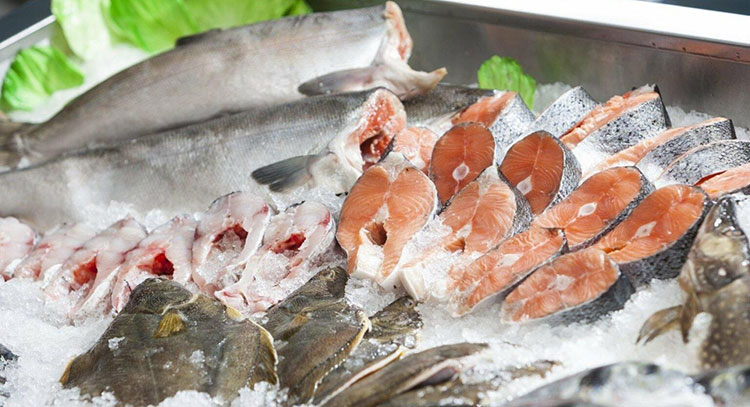 Mỹ đề xuất cấm thủy sản Trung Quốc trong quân đội