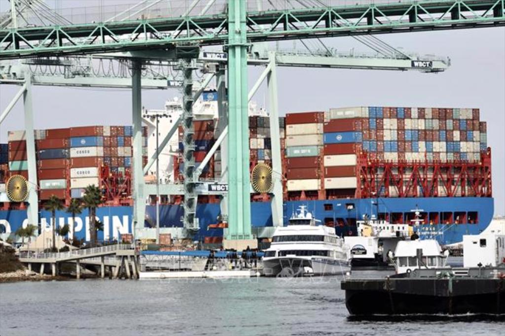 Thâm hụt thương mại Mỹ giảm mạnh, thấp nhất gần 2 năm