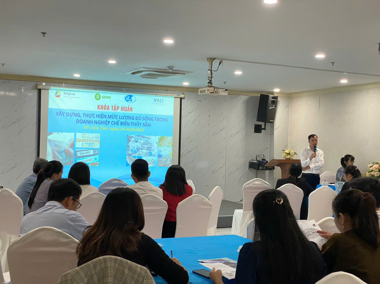 Chương trình tập huấn: "Xây dựng, thực hiện mức lương đủ sống trong doanh nghiệp chế biến thủy sản"