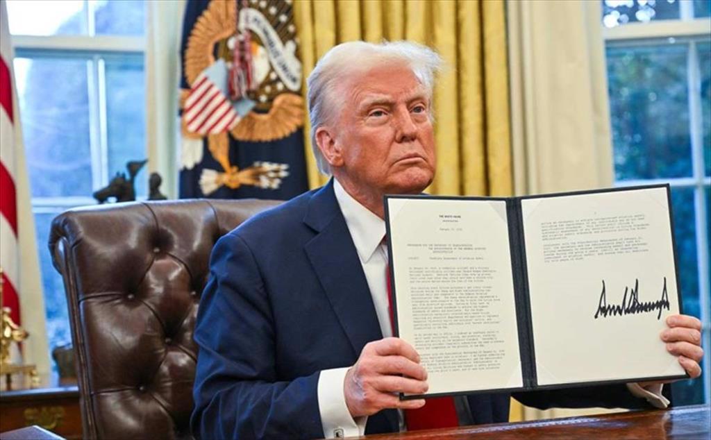 207 nghị sĩ Mỹ nộp kiến nghị lên Tòa Tối cao phản đối thuế quan của Tổng thống Trump đối với Canada