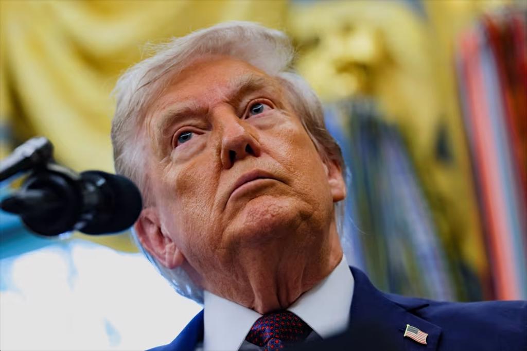 Trump cảnh báo Mỹ có thể “nợ 3 nghìn tỷ USD” nếu bị buộc hoàn trả thuế quan