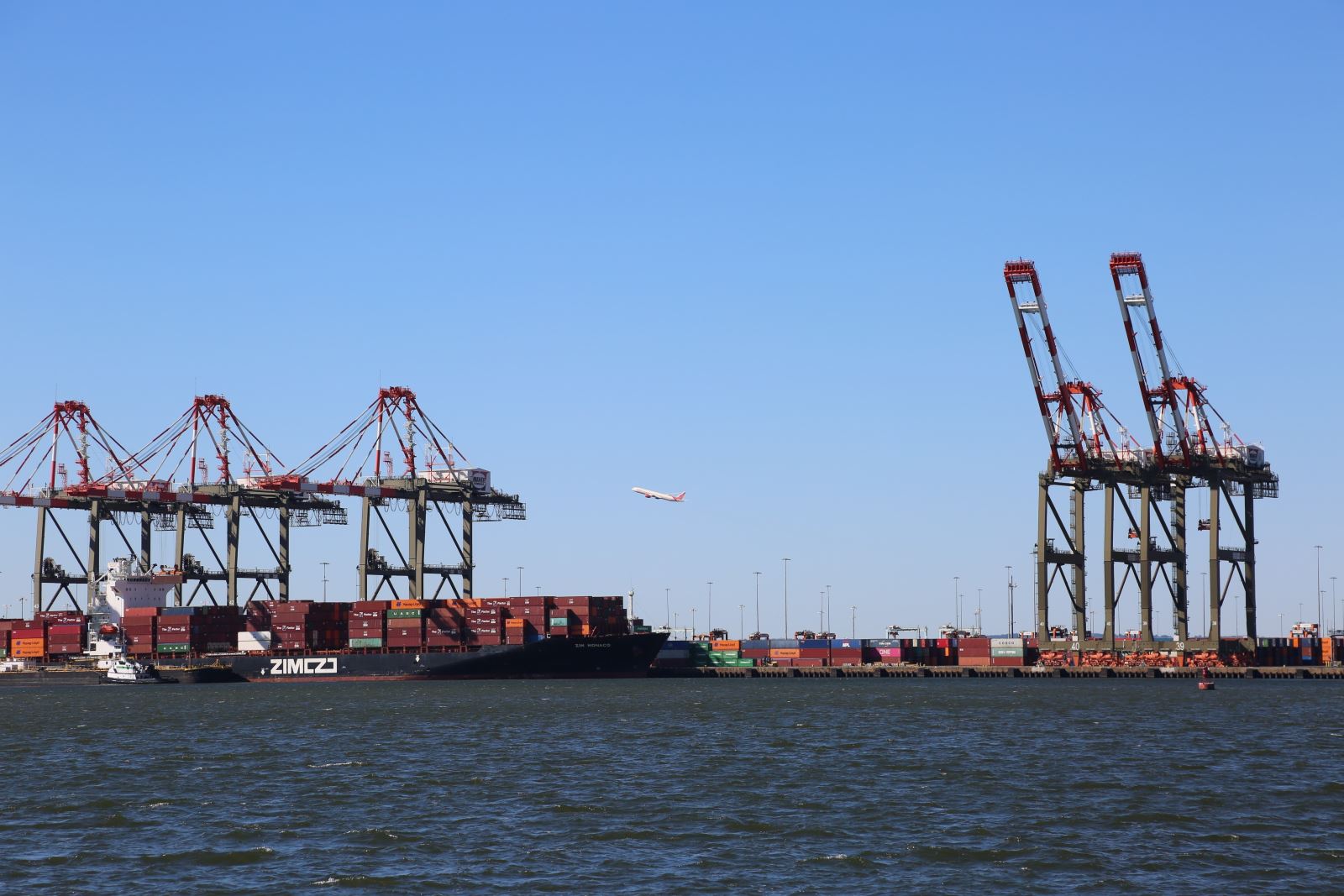 Trung Âu chật vật thích ứng với chính sách thuế quan mới của Mỹ