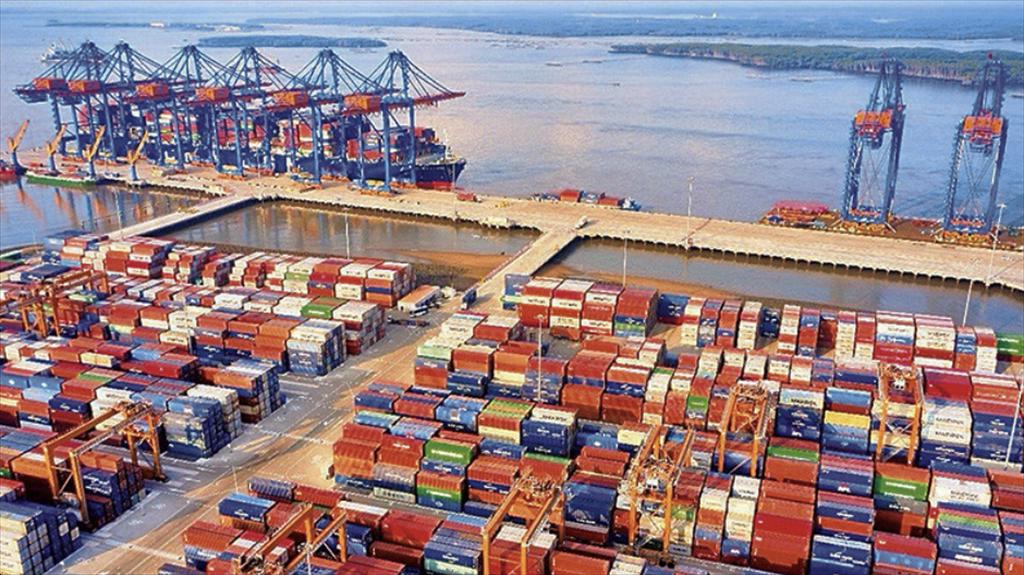 Công điện của Thủ tướng Chính phủ về một số nhiệm vụ, giải pháp để tiếp tục thúc đẩy xuất khẩu năm 2026