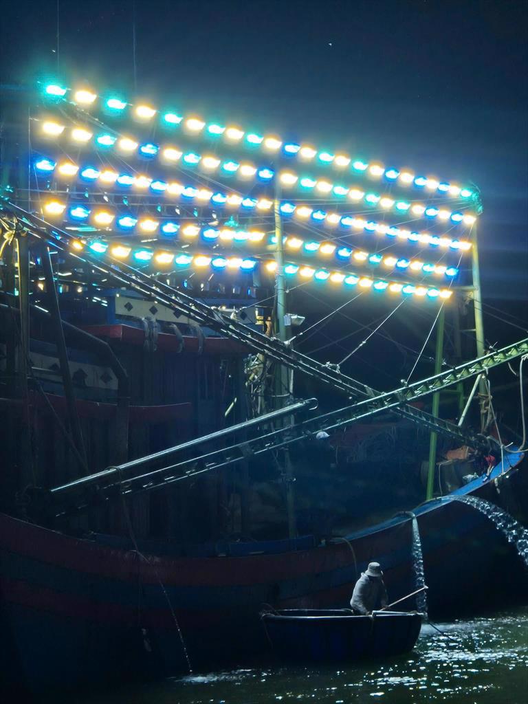 Công ty 111 đồng hành cùng ngư dân bám biển, chung sức phát triển thủy sản bền vững