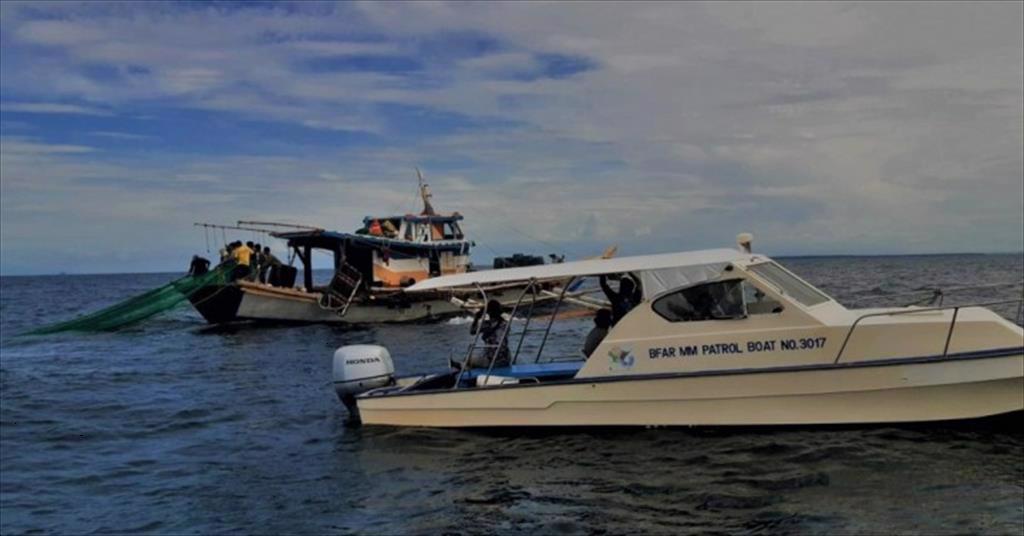 BFAR 7 và Không quân phối hợp trấn áp nạn đánh bắt cá bất hợp pháp