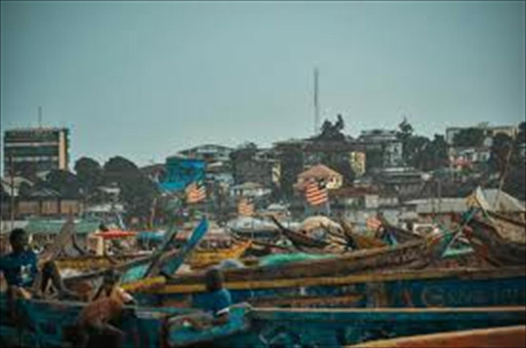 Senegal và Tây Ban Nha tăng cường hợp tác chống khai thác IUU