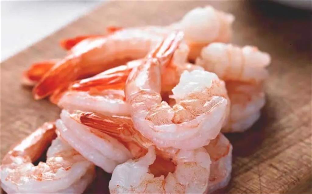 Siêu thị Anh thúc đẩy tiêu chuẩn phúc lợi tôm trong chuỗi cung ứng
