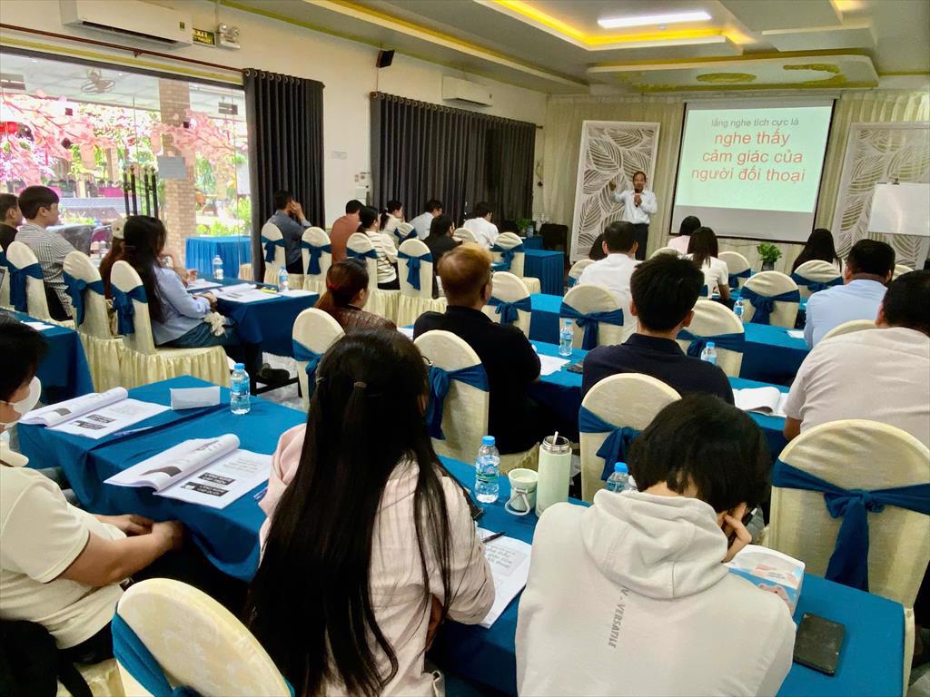 Khóa tập huấn: "Nâng cao năng lực quản lý cho đội ngũ quản lý cấp trung trong doanh nghiệp chế biến thủy sản - Kỹ năng thu phục lòng người"