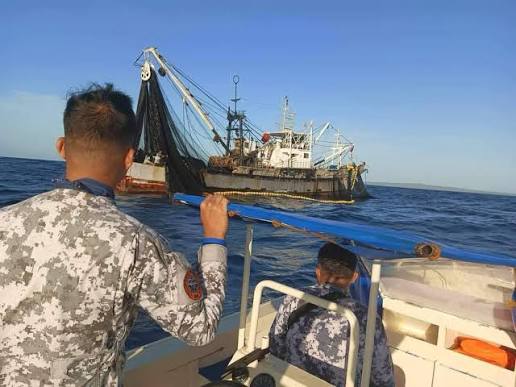 Philippines tăng cường giám sát biển bằng công nghệ số để chống khai thác IUU và buôn lậu