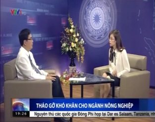 [Video] Bộ trưởng Bộ NNPTNT lo đầu ra cho nông sản