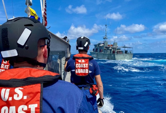 Đánh bắt bất hợp pháp trên biển là một vấn đề an ninh quốc gia