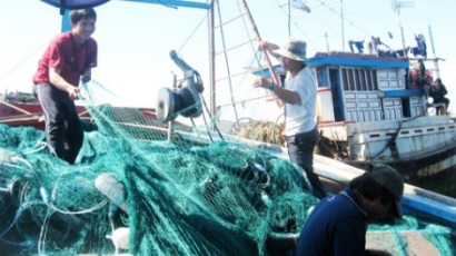 Hoài Nhơn (Bình Định): Ngư dân xã Tam Quan Bắc ra quân đánh bắt hải sản đầu năm