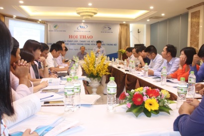 Nhiều giải pháp xử lý, cấp, thoát nước nuôi tôm thẻ chân trắng