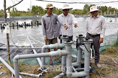 Xử lý nước nuôi tôm bằng tia cực tím