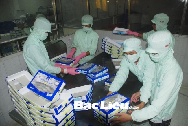 Xuất khẩu thủy sản năm 2020: Cần quản lý tốt thị trường thu mua tôm nguyên liệu